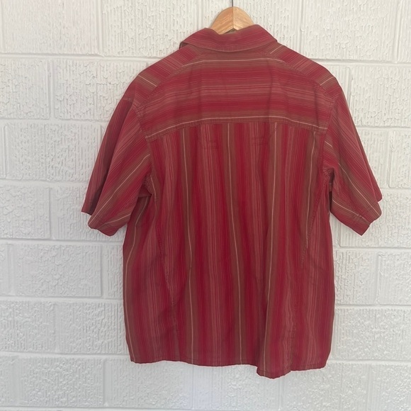 Mountain Hardwear Men’s Short Sleeve Button Down - Large - Picture 2 of 11